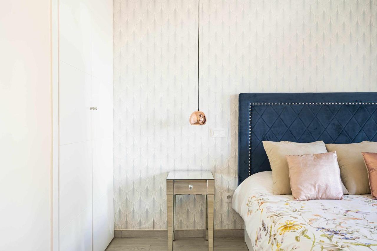 Cuidadosamente decorado apartamento junto al metro Madrid Exterior foto