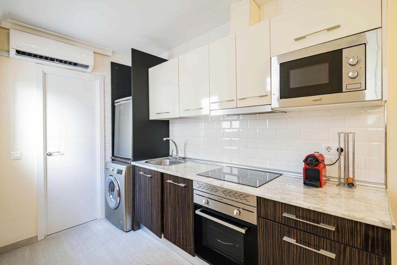 Cuidadosamente decorado apartamento junto al metro Madrid Exterior foto